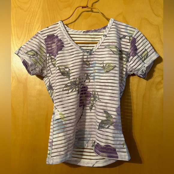 sheer flower pattern top - Picture 1 of 2